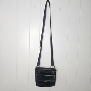 Bass G.H. Bass & Co. Crossbody Purse Leather Black Adjustable Strap